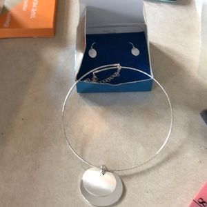 Coil necklace with earrings